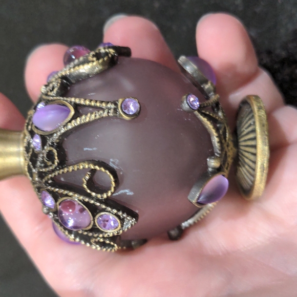 🌸3/$25 - Vintage Perfume Bottle - Picture 3 of 3